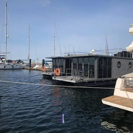 Hausboot Fjord Auriga Mit Biosauna In Wendtorf
